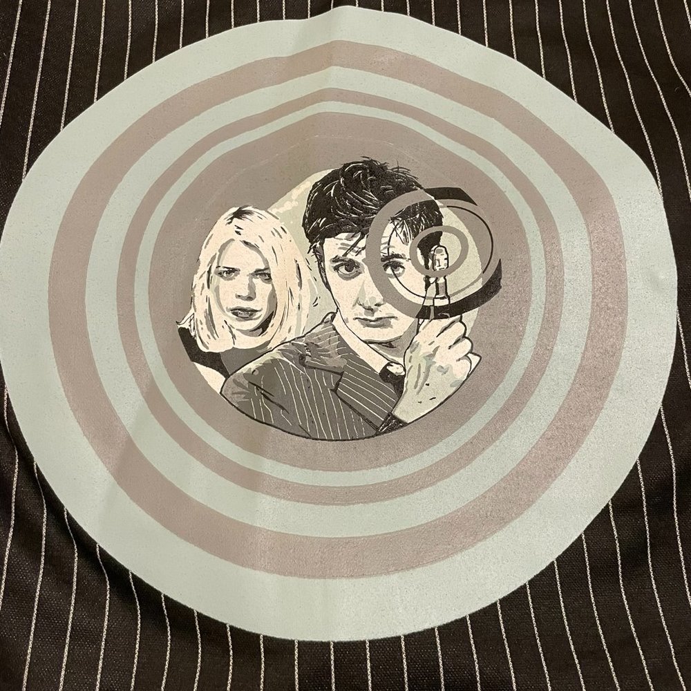 Loot Crate BBC Doctor Who Zip Hoodie Jacket XL David Tenant Rose Black White